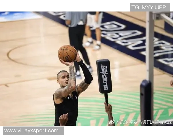 雄鹿对阵活塞库兹马状态回暖有望助力球队争胜